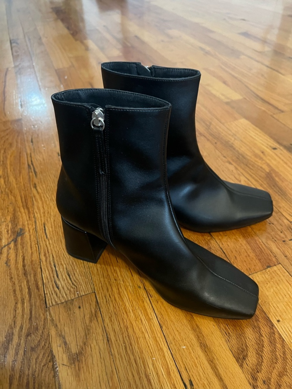 ALOHAS Black Square-Toe Vegan Waterproof Mid-Heel Ankle Boots